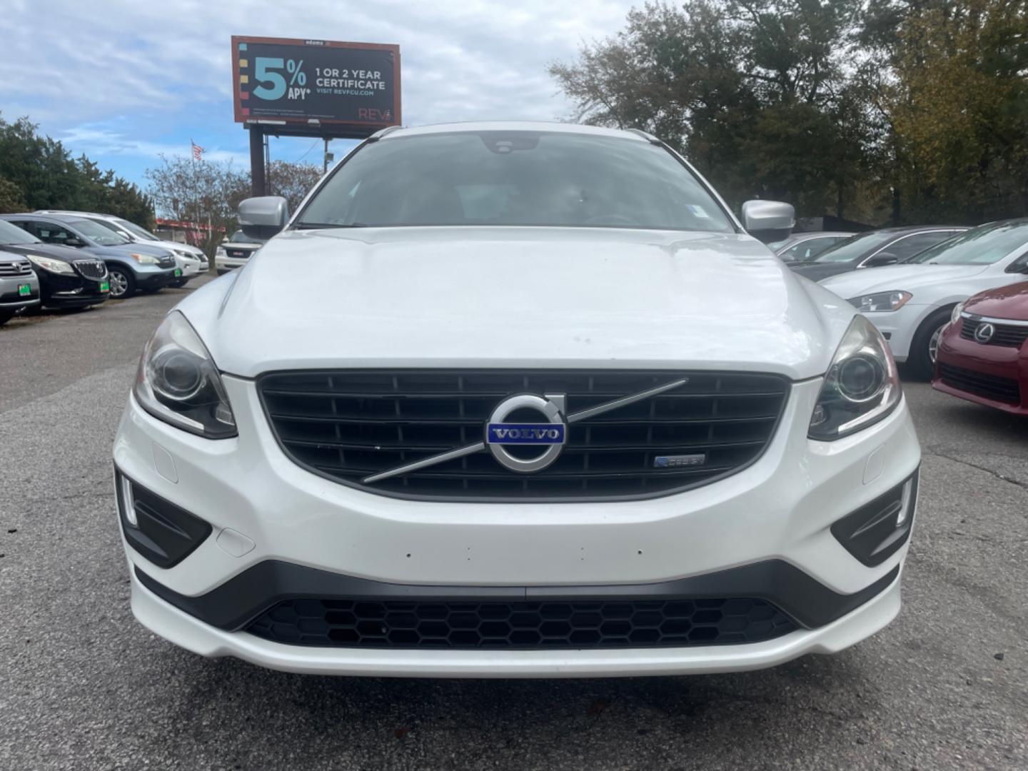 2015 WHITE VOLVO XC60 T6 R-DESIGN PREMIER PLUS (YV4902RG6F2) with an 3.0L engine, Automatic transmission, located at 5103 Dorchester Rd., Charleston, SC, 29418-5607, (843) 767-1122, 36.245171, -115.228050 - Photo#1